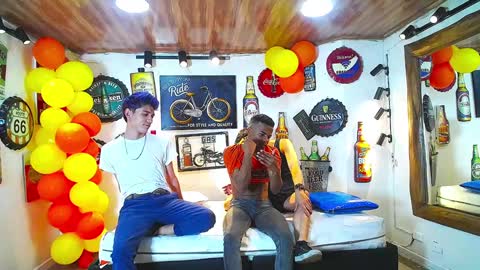 HOWENTS online show from 8, 2, 2025