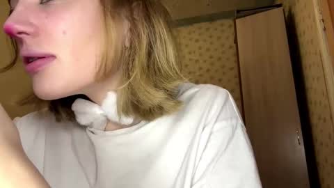 hsiuscherich online show from 1, 12, 2025