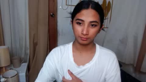 Snapshot of hugeasiancockandrea chatting on 6, 10, 2025 drea online show from 6, 10, 2025