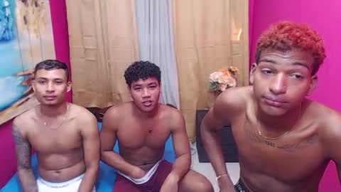 Snapshot of hugecock_black chatting on 9, 1, 2026 jose bigcock i like masturbate my big dick and finger my ass hole i am so hot online show from 9, 1, 2026