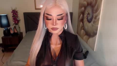 Christine online show from 5, 1, 2025