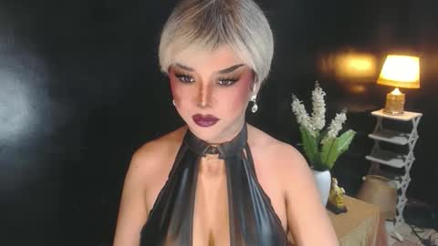 Snapshot of hugecockchristine chatting on 19, 5, 2026 Christine online show from 19, 5, 2026