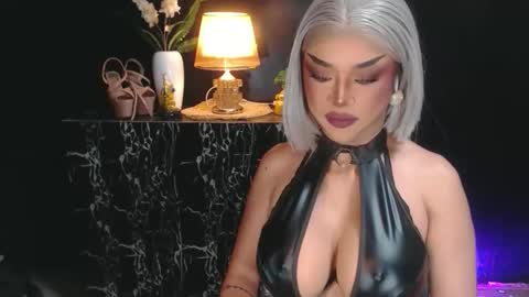 Snapshot of hugecockchristine chatting on 30, 5, 2026 Christine online show from 30, 5, 2026