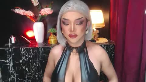 Snapshot of hugecockchristine chatting on 4, 6, 2026 Christine online show from 4, 6, 2026