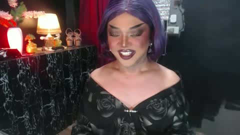 Snapshot of hugecockchristine chatting on 13, 6, 2026 Christine online show from 13, 6, 2026