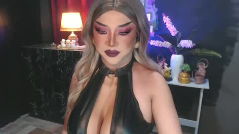 Snapshot of hugecockchristine chatting on 6, 7, 2026 Christine online show from 6, 7, 2026