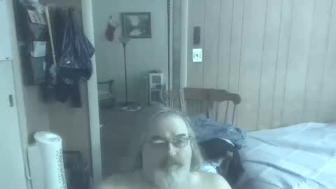 lonely huggy bear online show from 25, 2, 2026