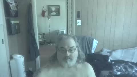 lonely huggy bear online show from 27, 4, 2026