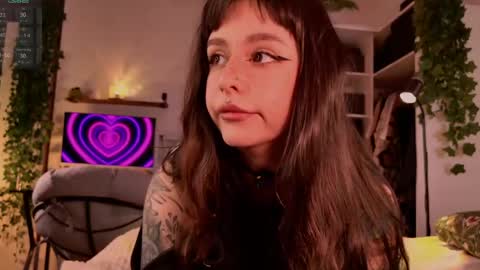 Mika online show from 27, 3, 2026