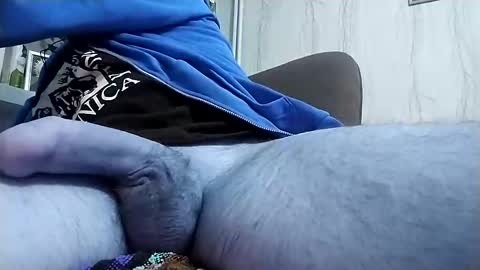 Snapshot of hugo_hug chatting on 9, 3, 2025 David online show from 9, 3, 2025