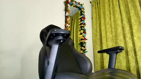 Snapshot of huila97 chatting on 28, 5, 2026 elecktra12 online show from 28, 5, 2026