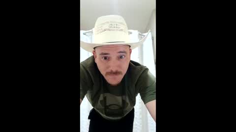 hung_bullrider online show from 17, 4, 2026