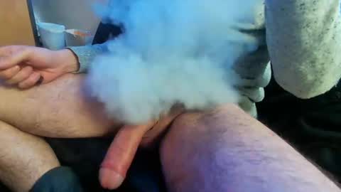 Snapshot of hungandthicksteven chatting on 5, 1, 2025 stevenishung online show from 5, 1, 2025