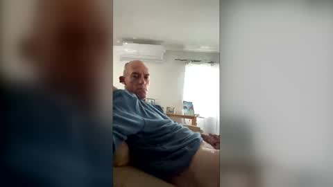 hungbull81 online show from 19, 5, 2026