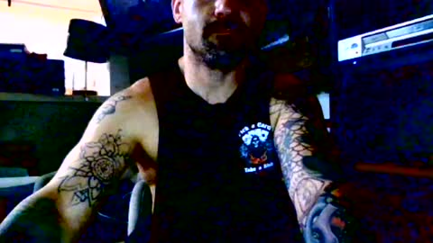 Snapshot of hungherowithoutacape chatting on 6, 8, 2026 hungherowithoutacape online show from 6, 8, 2026
