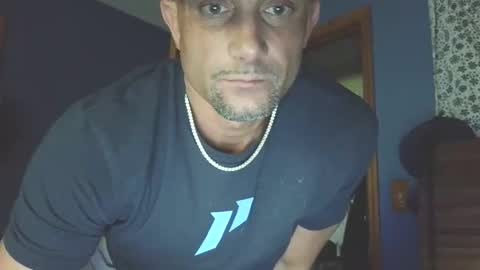Snapshot of hunglikeray2286 chatting on 30, 5, 2026 hunglikeray2286 online show from 30, 5, 2026