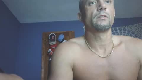 Snapshot of hunglikeray2286 chatting on 31, 5, 2026 hunglikeray2286 online show from 31, 5, 2026