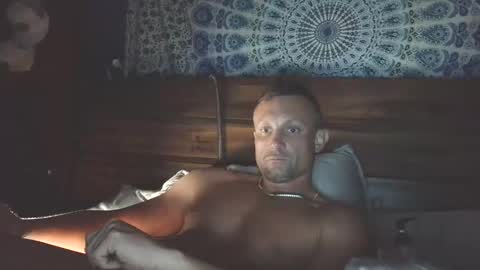 Snapshot of hunglikeray2286 chatting on 4, 6, 2026 hunglikeray2286 online show from 4, 6, 2026