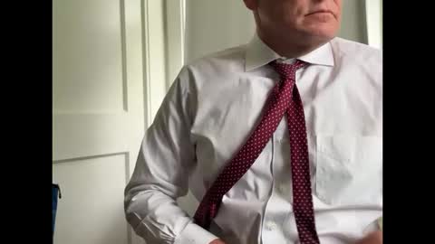 Snapshot of hungron9 chatting on 14, 10, 2025 AARON online show from 14, 10, 2025