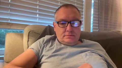 Snapshot of hungron9 chatting on 6, 11, 2025 AARON online show from 6, 11, 2025