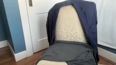 Snapshot of hungron9 chatting on 2, 12, 2025 AARON online show from 2, 12, 2025