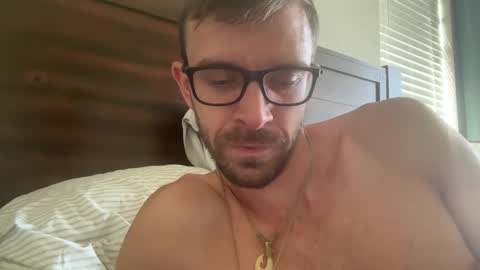 Snapshot of hungrunner24 chatting on 9, 6, 2026 hungrunner24 online show from 9, 6, 2026