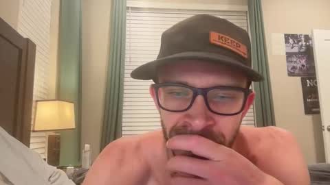Snapshot of hungrunner24 chatting on 10, 6, 2026 hungrunner24 online show from 10, 6, 2026
