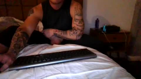Snapshot of hungttt chatting on 4, 8, 2026 hungttt online show from 4, 8, 2026