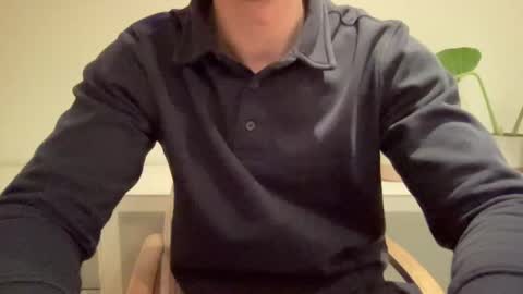 Snapshot of hungwank95 chatting on 15, 1, 2025 hungwank95 online show from 15, 1, 2025