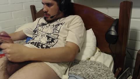 Snapshot of hungweeb chatting on 11, 12, 2024 Rod online show from 11, 12, 2024