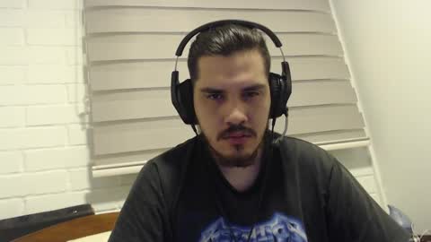 Snapshot of hungweeb chatting on 4, 2, 2025 Rod online show from 4, 2, 2025