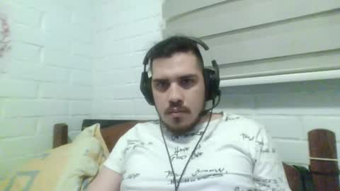 Snapshot of hungweeb chatting on 30, 10, 2025 Rod online show from 30, 10, 2025