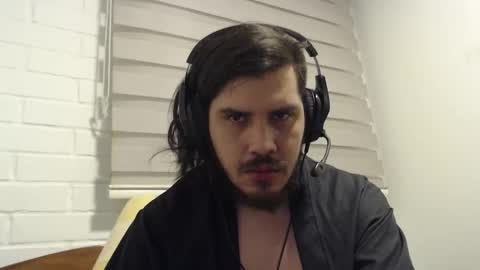 Snapshot of hungweeb chatting on 9, 2, 2026 Rod online show from 9, 2, 2026