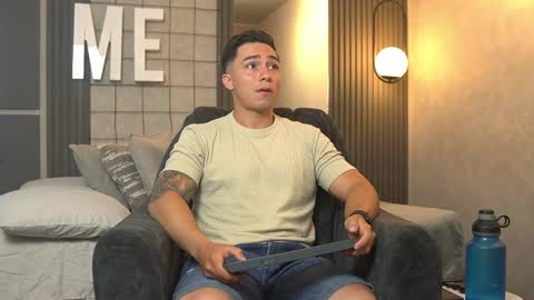Snapshot of hunk_ryan chatting on 16, 9, 2025 hunk_ryan online show from 16, 9, 2025