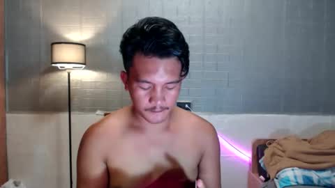 hunkylloyd online show from 3, 2, 2026