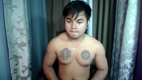 hunkyzeus online show from 4, 7, 2026