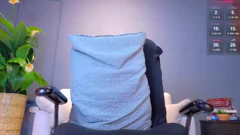 Snapshot of hunter_biggest chatting on 25, 6, 2026 Hunter online show from 25, 6, 2026