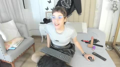 Snapshot of hunter_exe_ chatting on 19, 4, 2026 hunter exe online show from 19, 4, 2026