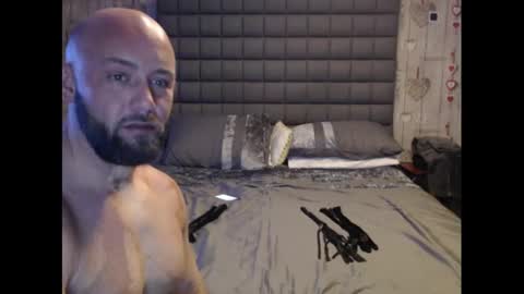 HunterandEsme online show from 10, 1, 2025