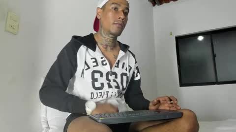 hunting_blondes online show from 14, 4, 2026