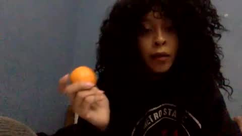 Snapshot of hunyybunz chatting on 1, 2, 2025 Goddess Hunyy online show from 1, 2, 2025