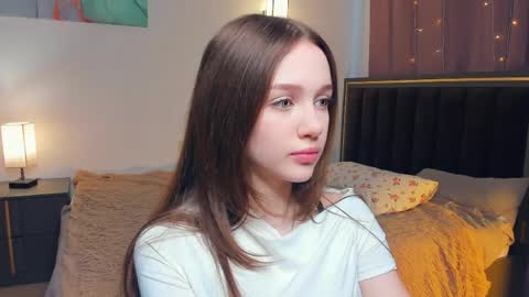 Snapshot of hwadwellingham chatting on 9, 5, 2026 Lily online show from 9, 5, 2026