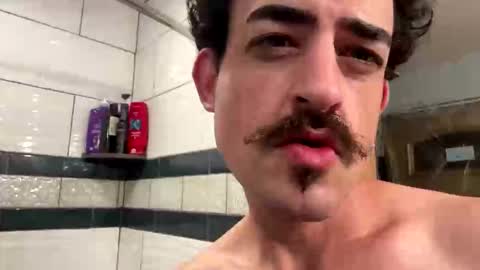 Snapshot of hydrakinglaser chatting on 2, 11, 2025 hydrakinglaser online show from 2, 11, 2025