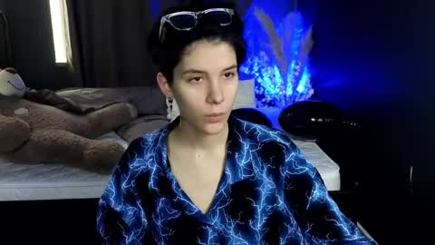 Snapshot of hyeon_jin chatting on 11, 3, 2025 Hyeon Jin online show from 11, 3, 2025