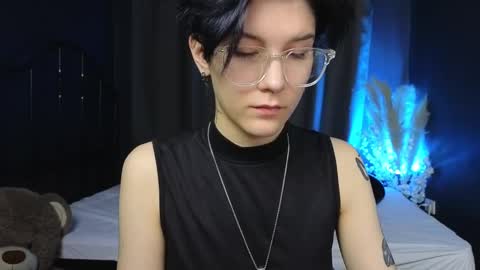 Snapshot of hyeon_jin chatting on 12, 3, 2025 Hyeon Jin online show from 12, 3, 2025