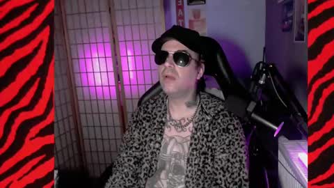 Snapshot of hypnosexray chatting on 11, 1, 2025 Mistress Magenta online show from 11, 1, 2025