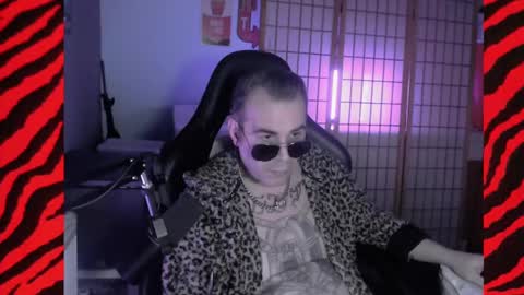 Snapshot of hypnosexray chatting on 17, 1, 2025 Mistress Magenta online show from 17, 1, 2025