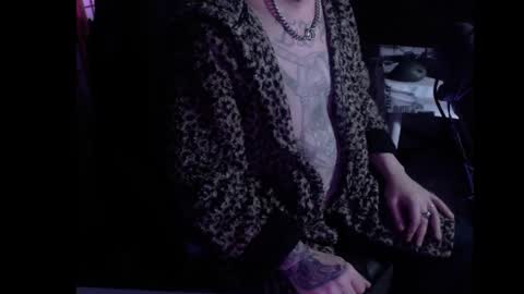 Snapshot of hypnosexray chatting on 18, 1, 2025 Mistress Magenta online show from 18, 1, 2025