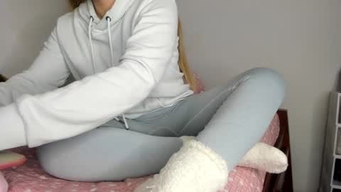 Hyun Joo online show from 12, 4, 2026