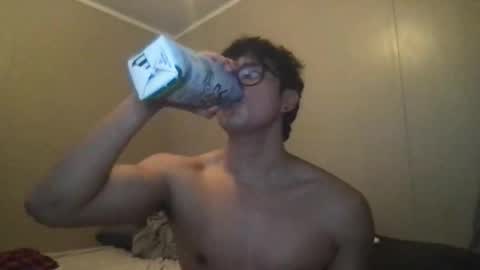 hyunluv online show from 6, 11, 2025